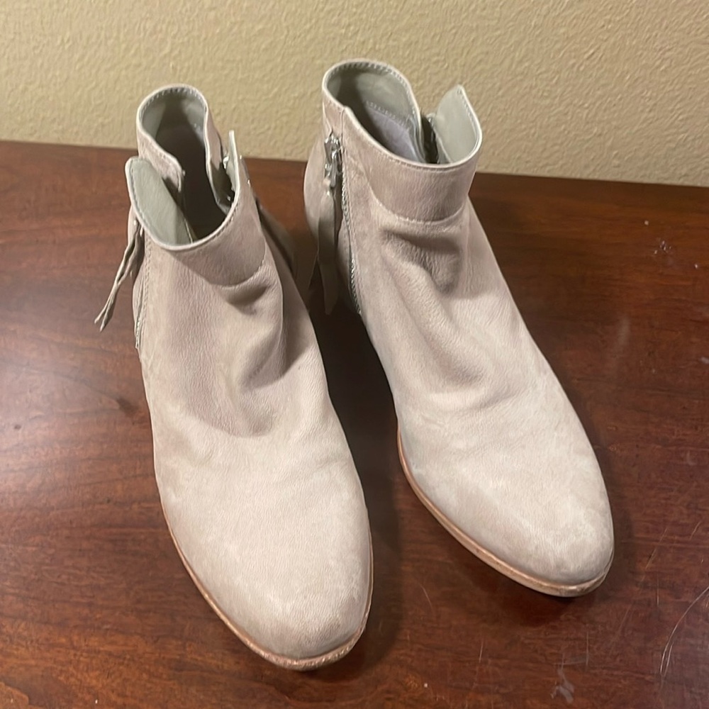 Sam Edelman packer putty, leather boots. Size 8, gently used.